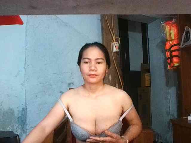 EllaShow93 webcam