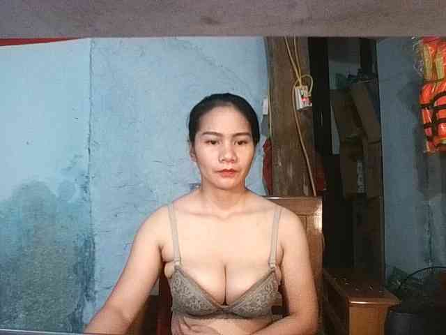 EllaShow93 webcam