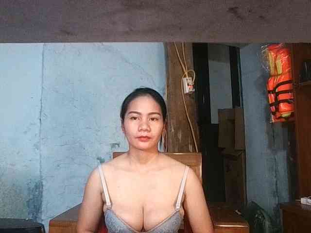 EllaShow93 webcam