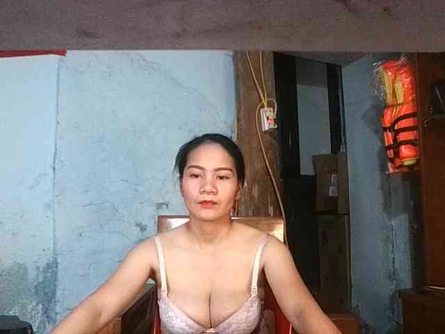 EllaShow93 webcam