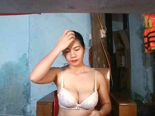 EllaShow93 webcam