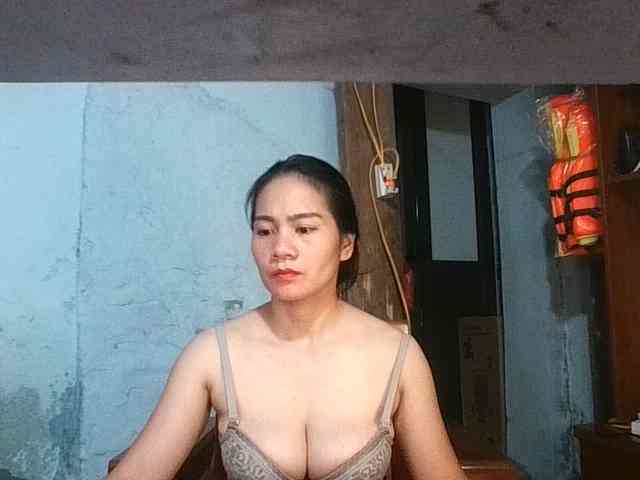 EllaShow93 webcam