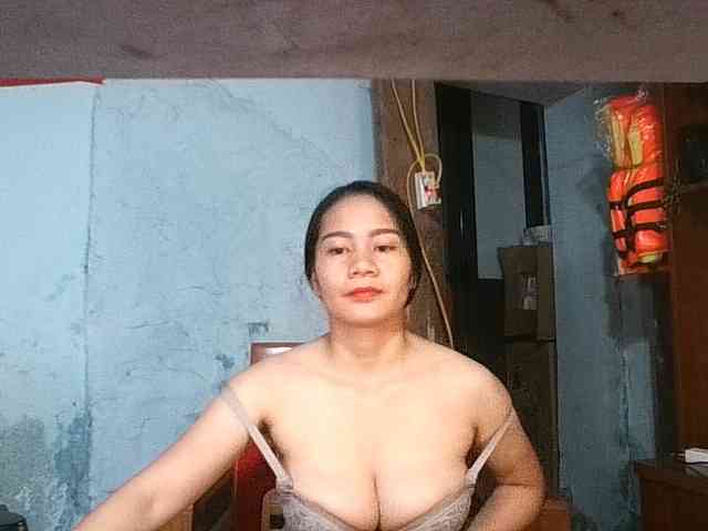 EllaShow93 webcam