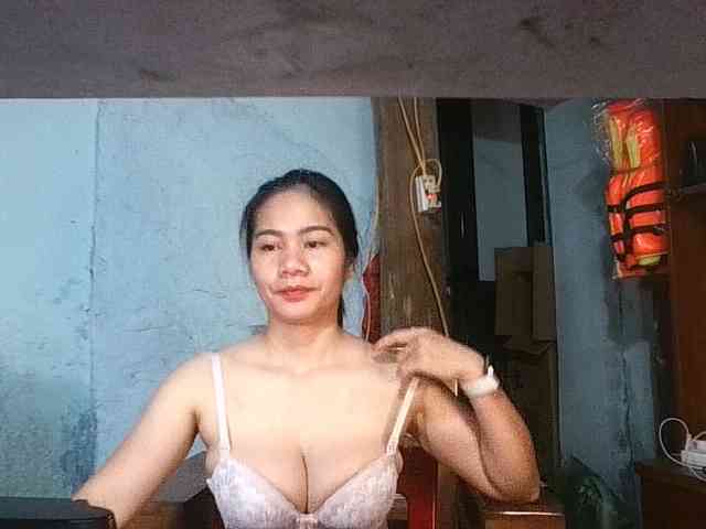 EllaShow93 webcam