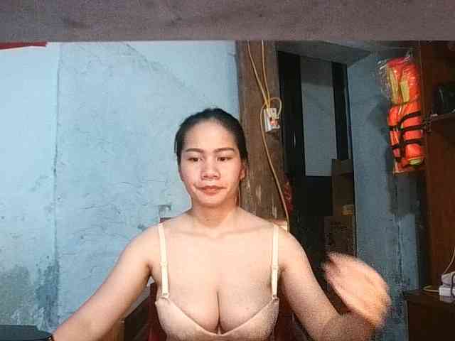 EllaShow93 webcam
