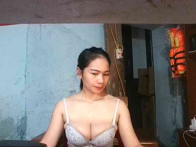 EllaShow93 webcam