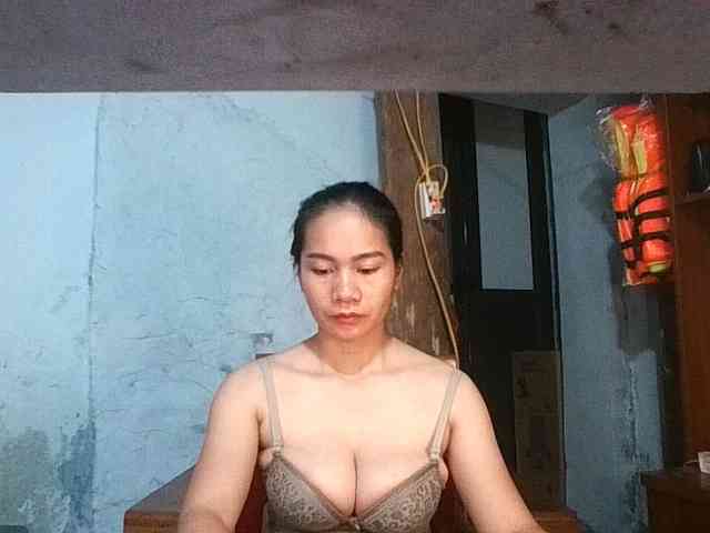 EllaShow93 webcam