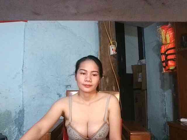 EllaShow93 webcam