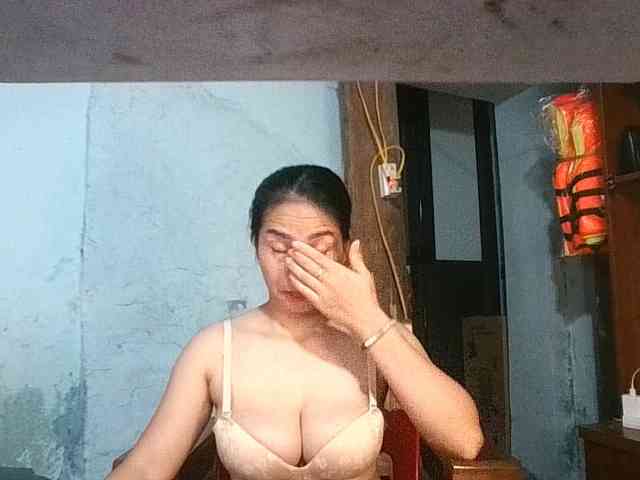 EllaShow93