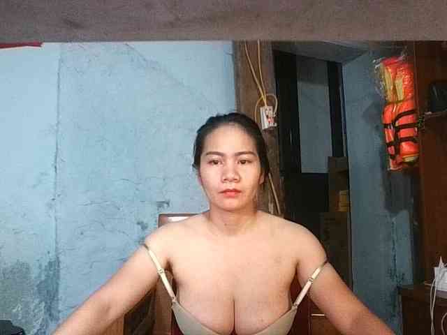 EllaShow93 webcam