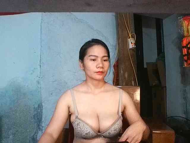 EllaShow93 webcam