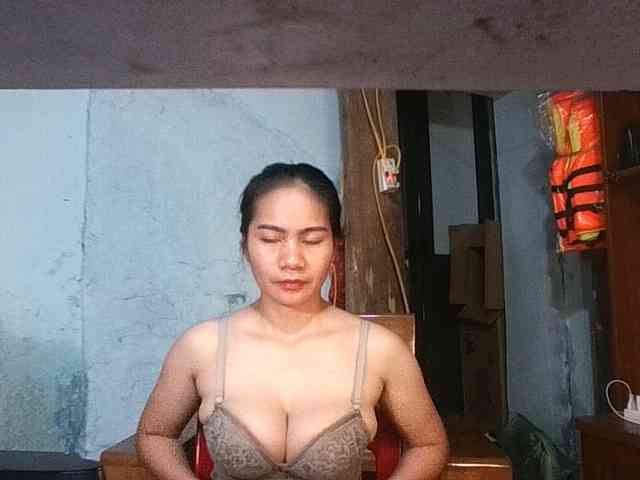 EllaShow93 webcam