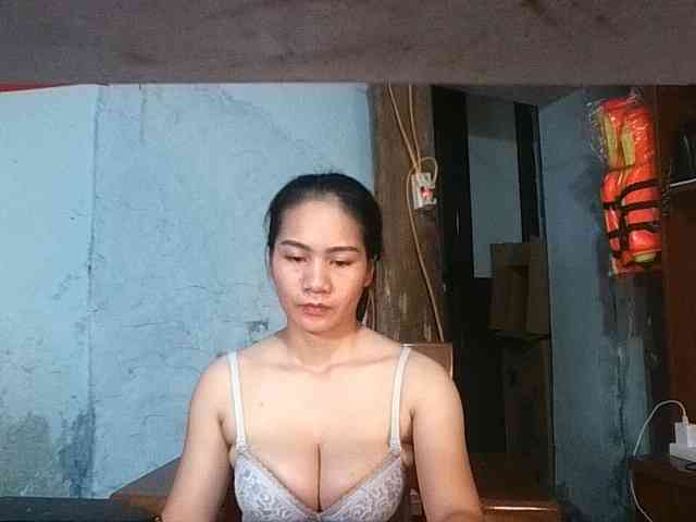 EllaShow93 webcam