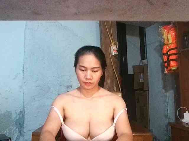 EllaShow93 webcam