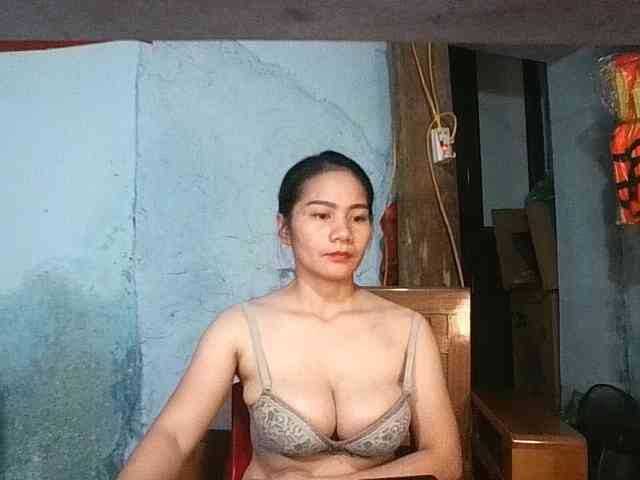 EllaShow93 webcam