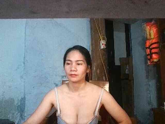 EllaShow93 webcam