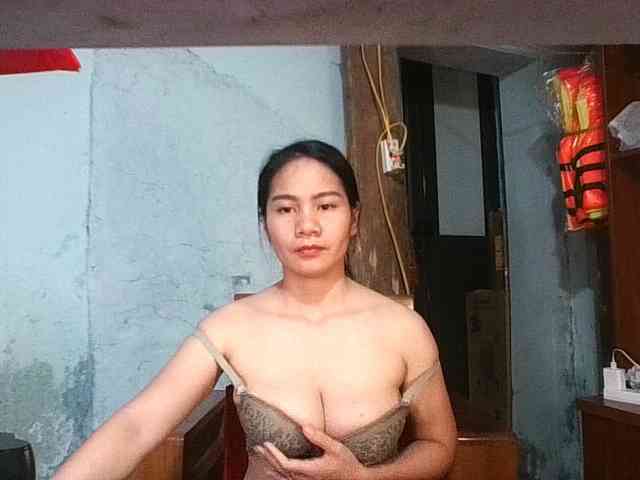 EllaShow93 webcam