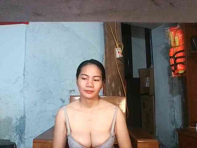 EllaShow93 webcam