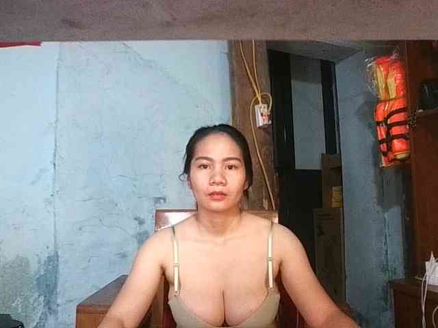 EllaShow93 webcam