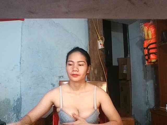 EllaShow93 webcam