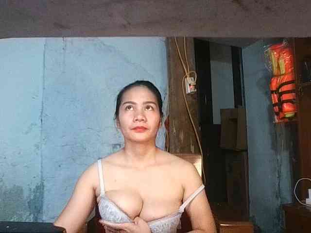 EllaShow93 webcam