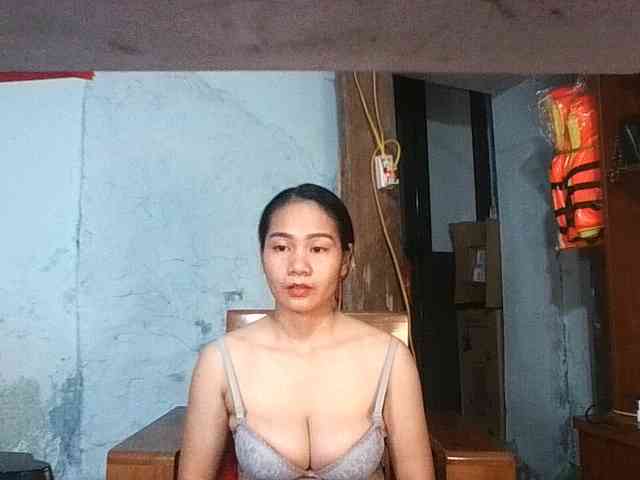 EllaShow93 webcam