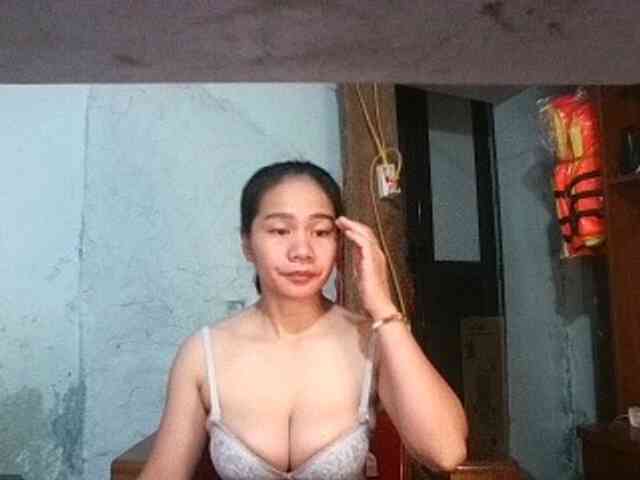 EllaShow93 webcam