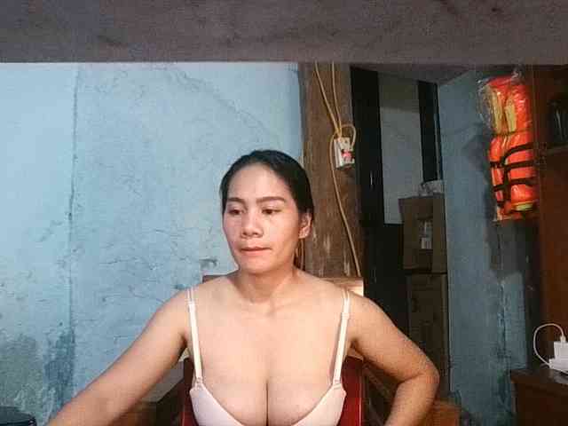 EllaShow93 webcam