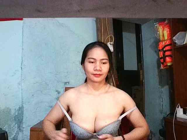 EllaShow93 webcam