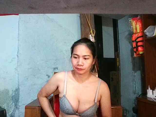 EllaShow93 webcam
