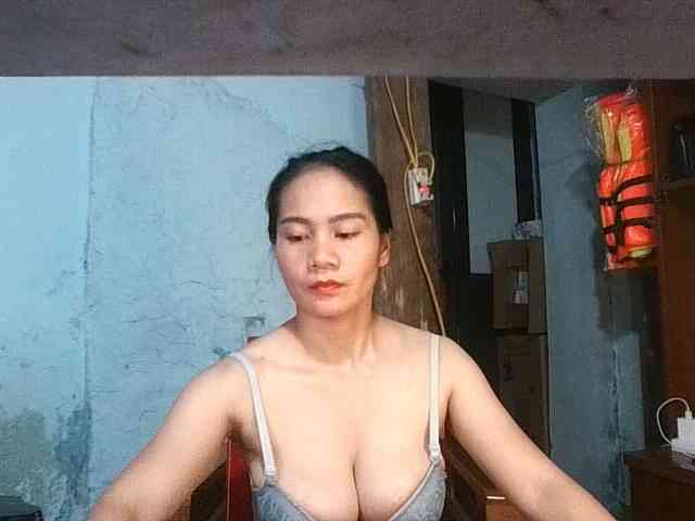 EllaShow93 webcam