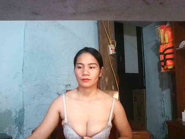 EllaShow93 webcam