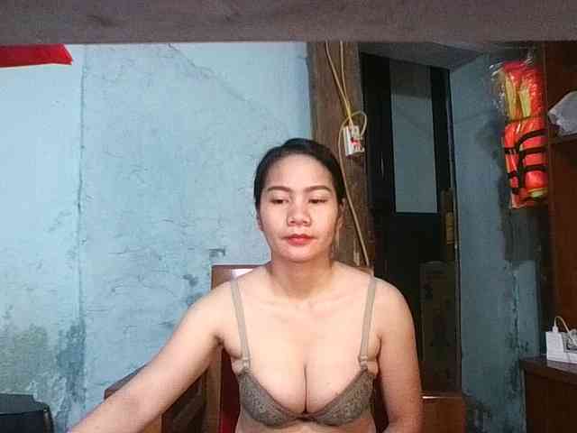 EllaShow93 webcam