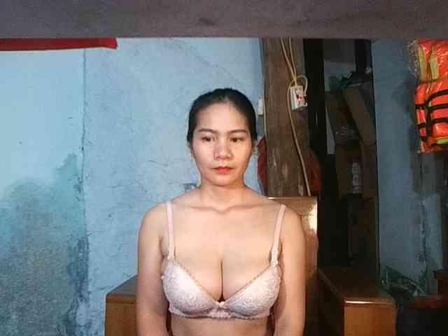 EllaShow93 webcam