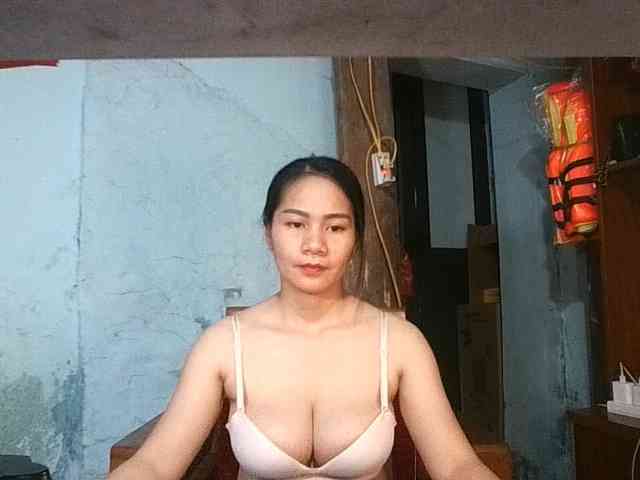 EllaShow93 webcam