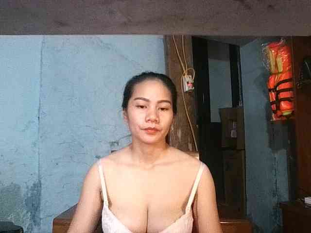 EllaShow93 webcam