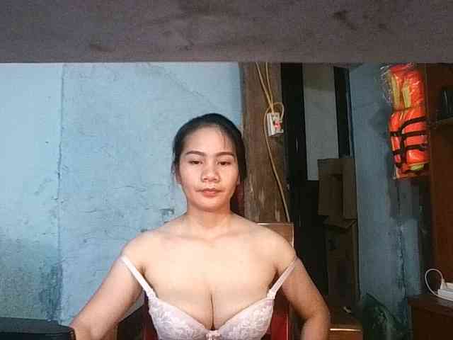 EllaShow93 webcam