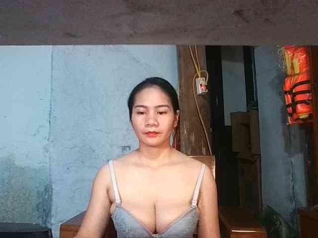 EllaShow93 webcam