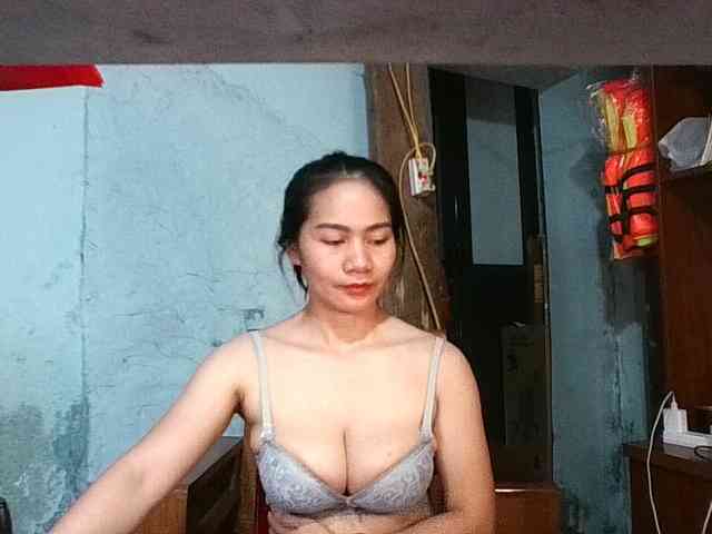 EllaShow93 webcam