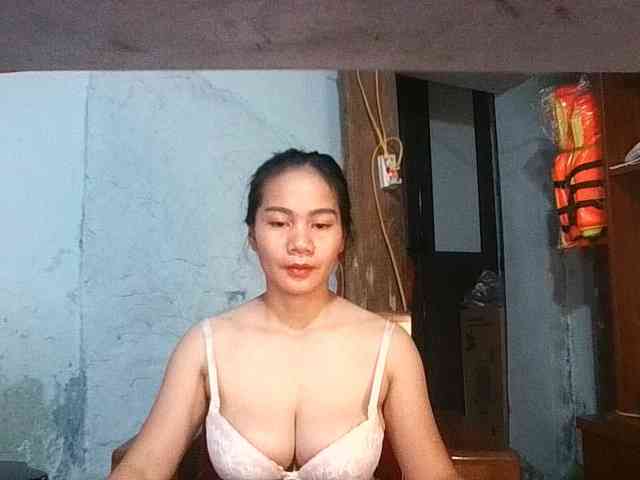 EllaShow93 webcam