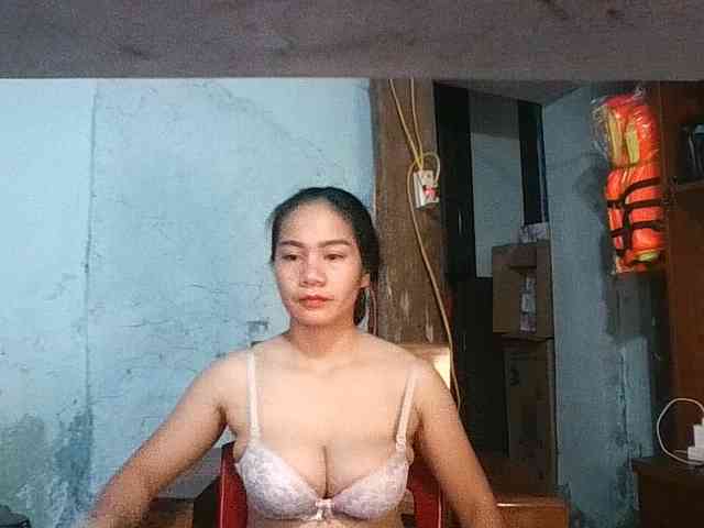 EllaShow93 webcam