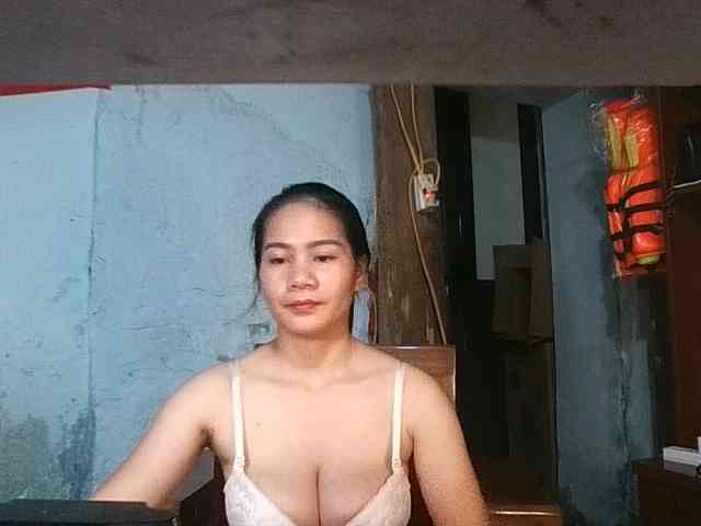 EllaShow93 webcam