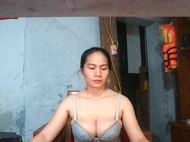 EllaShow93 webcam