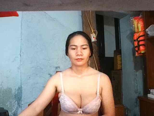 EllaShow93 webcam