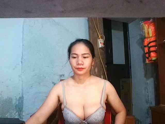 EllaShow93 webcam