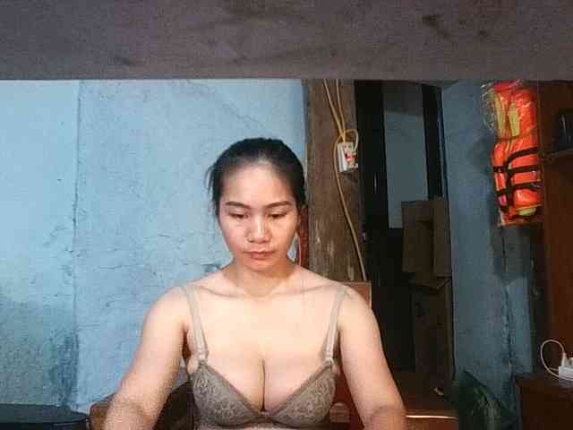 EllaShow93 webcam