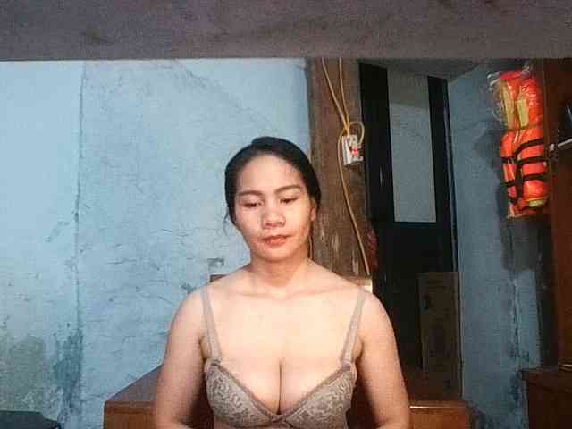 EllaShow93 webcam