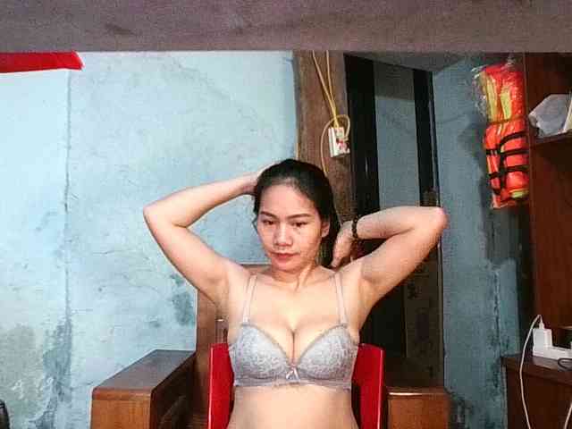 EllaShow93 webcam