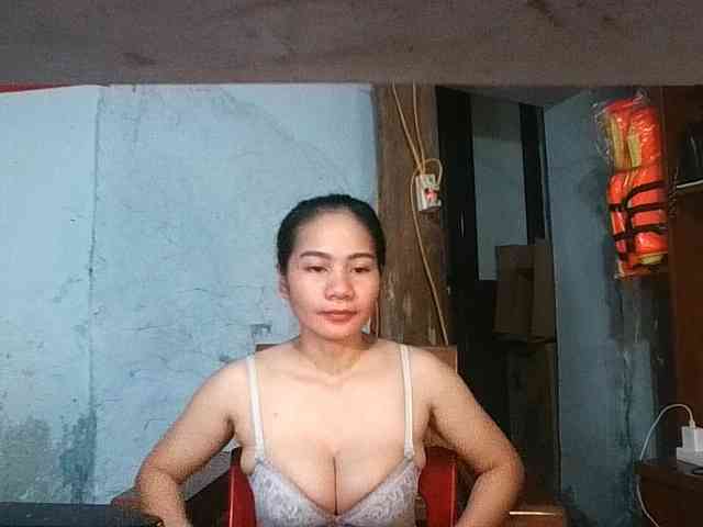 EllaShow93 webcam