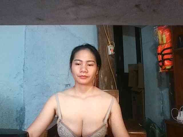 EllaShow93 webcam